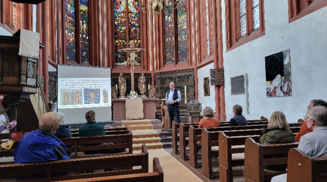 Vortrag von Pfr. i.R. Germer zu Karl Hemmeter in der Deutschhauskirche.
