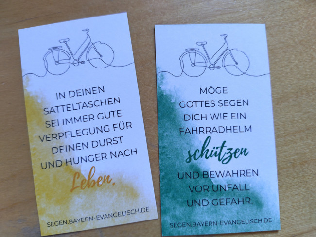 Zwei Flyer mit Segensprüchen