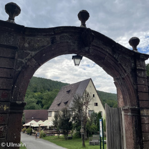 Tor zur Gaststätte der Kartause Grünau